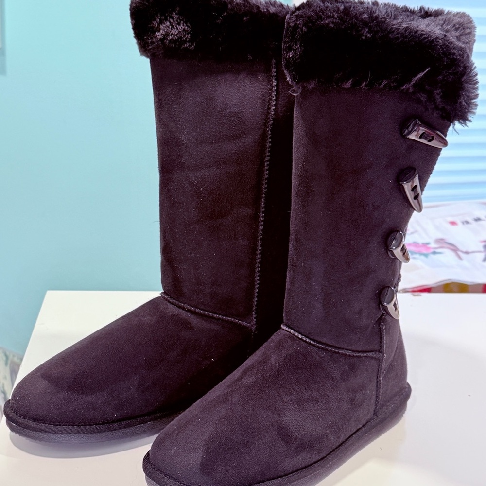 NWT Apres By Lamo Cozy Black Faux Fur-Lined Women's Boots